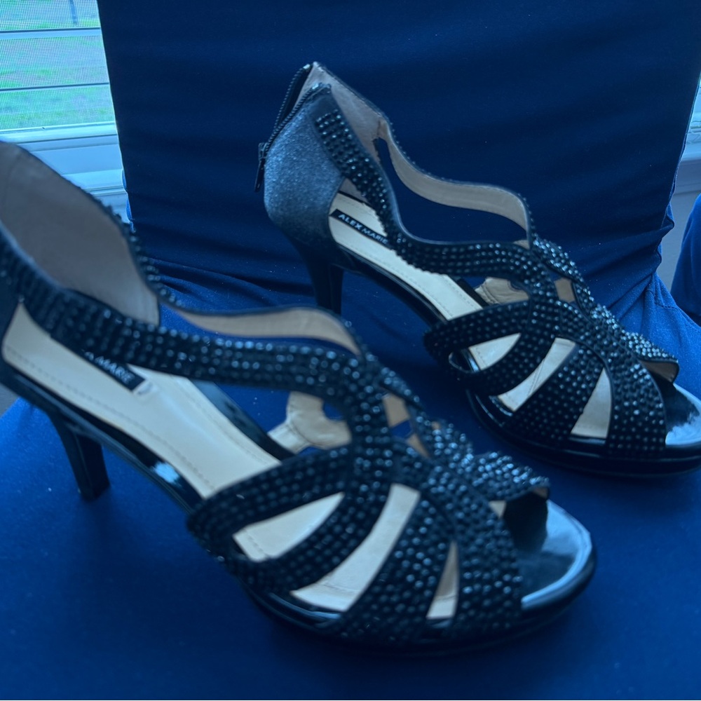 Alex Marie Dayten 8M Elegant Black Strappy Heels